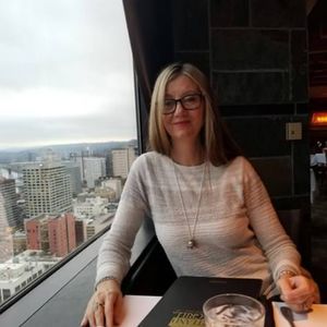 Meet your Posher, Debbie